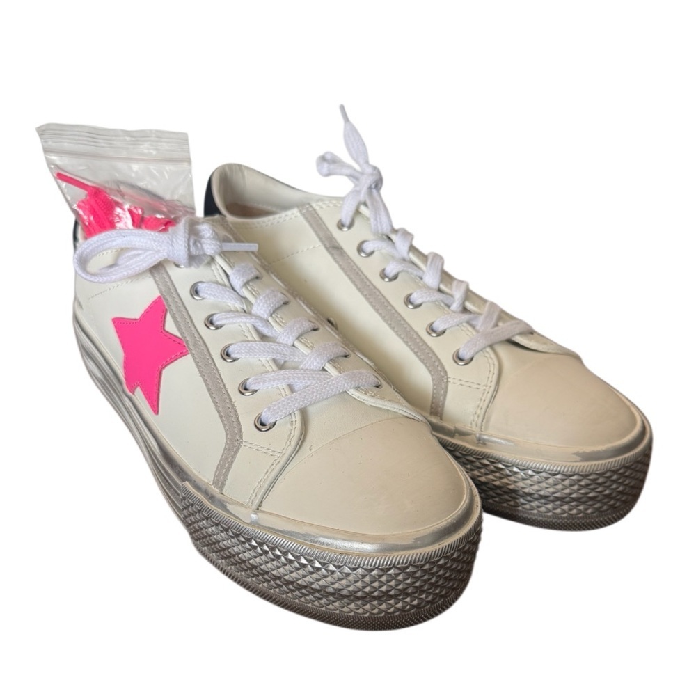 Vintage Havana White Low-Top Platform Sneakers with Hot Pink Star-Size 11 NWT